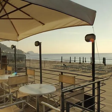 Lido فندق 4*