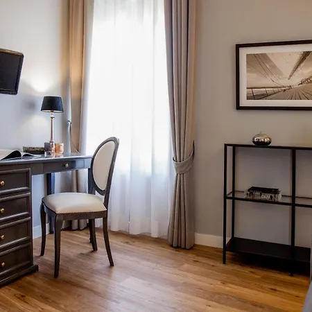 Lido Hotel 4*